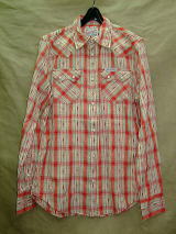 TRUE RELIGION STYLEMIHBR74 COLOR:FK RED DOBBY SAWTOOTH NO LOGO L/S WESTERN SHIRT SIZE:S.M.L. 100%COTTON MADE IN CHINA