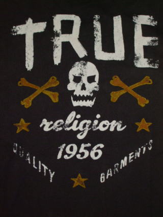 gD[WTVc@TRUE RELIGION STYLE:MMJ8V34Y69 COLOR:WJ CHARCOAL SKULL AND BONES S/S VINTAGE CR
